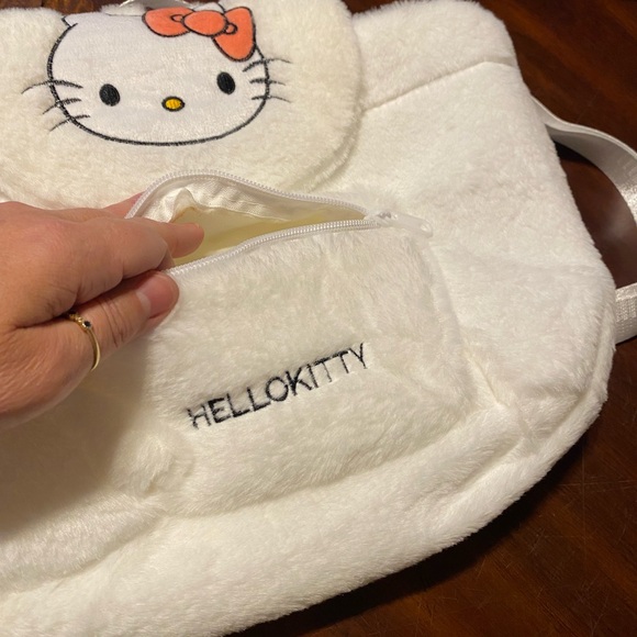 Sanrio Hello Kitty White and Pink Backpack - Picture 5 of 7